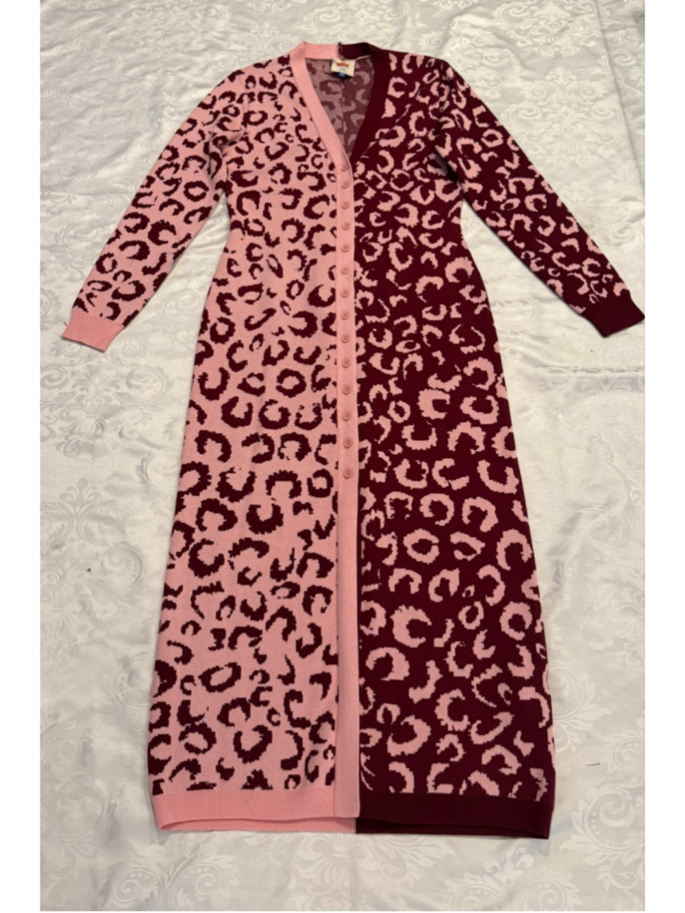 Farm Rio Mixed Leopard V-Neck Knit Midi Cardigan Dress Pink Burgundy Size Medium - Picture 4 of 7
